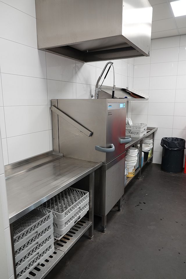 Professional dishwashing solution from winterhalter installed by Louter at Landgoed Hoenderdaell The Netherlands