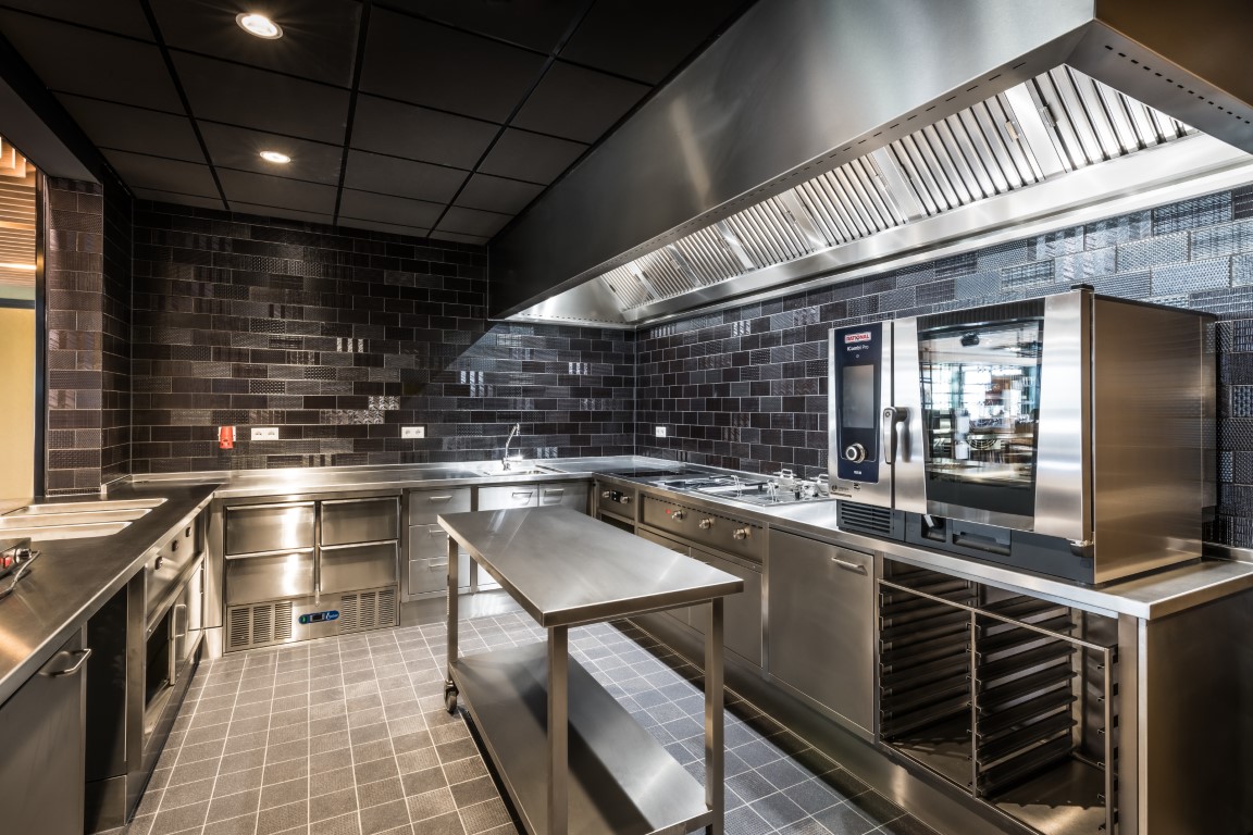 Professional kitchen by Louter at Hotel Zuiderduin